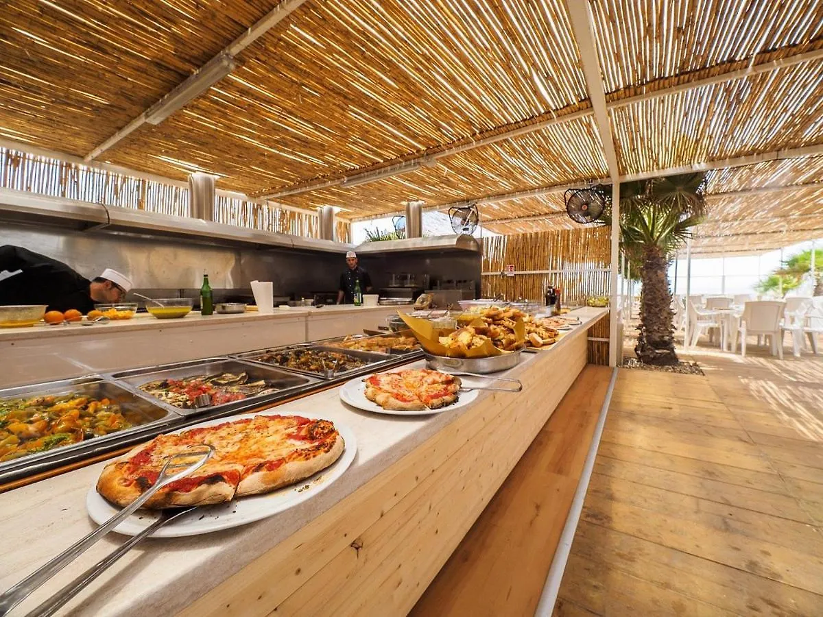 L'Oasi Di Athena Villa Ragusa 0*,  İtalya
